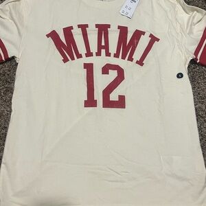Hollister Cream and Red Short Sleeve Tee